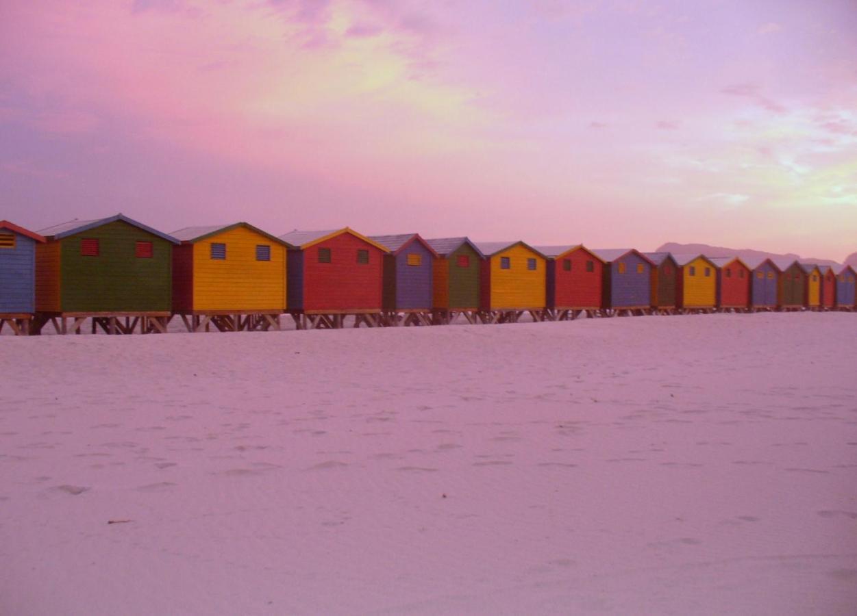 Royal@Sea2 Hotel Muizenberg Bagian luar foto