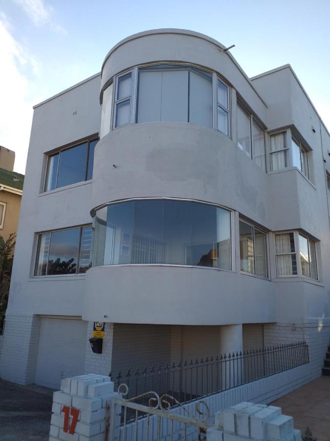 Royal@Sea2 Hotel Muizenberg Bagian luar foto