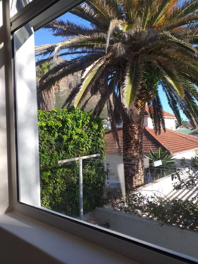 Royal@Sea2 Hotel Muizenberg Bagian luar foto