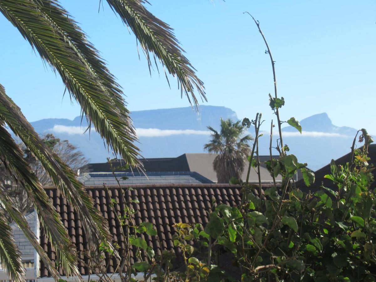 Royal@Sea2 Hotel Muizenberg Bagian luar foto