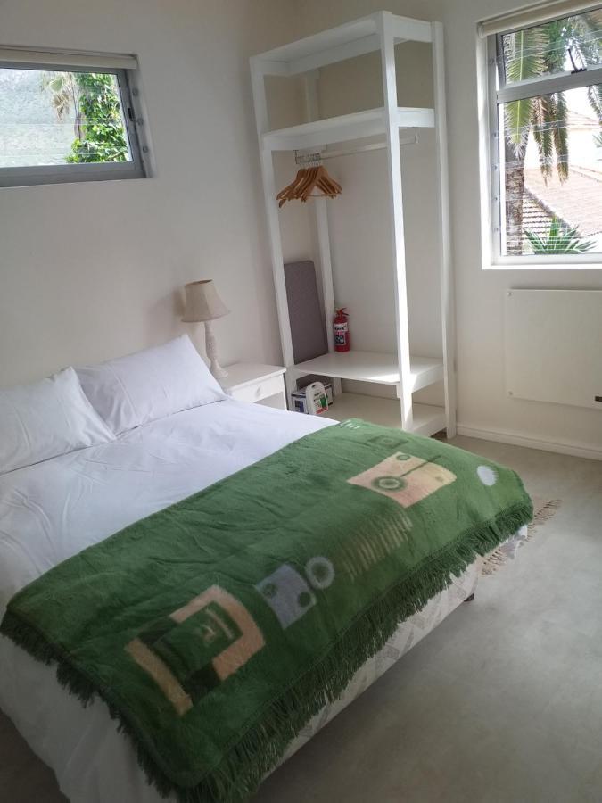 Royal@Sea2 Hotel Muizenberg Bagian luar foto